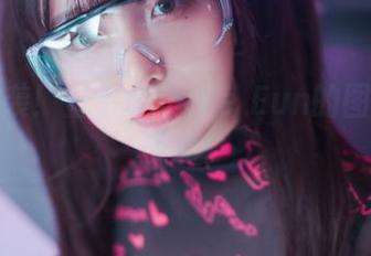 学妹来袭！查看Son Ye Eun的图集多姿多彩。